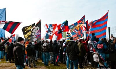 Il raduno dei tifosi rossoblù a Casteldebole per caricare la squadra pre Bologna-Milan (© 1000 Cuori Rossoblù