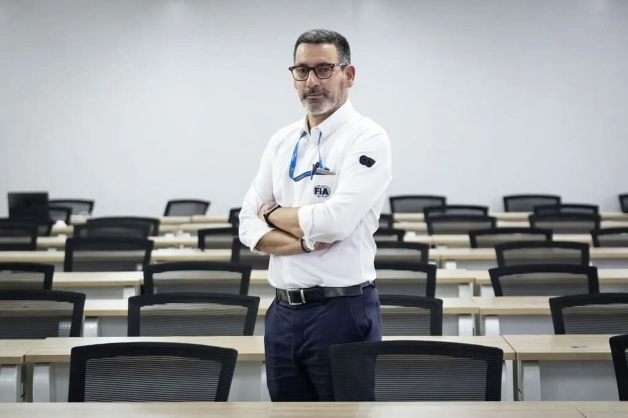 Il Direttore di Gara della F1 Rui Marques (© FIA)