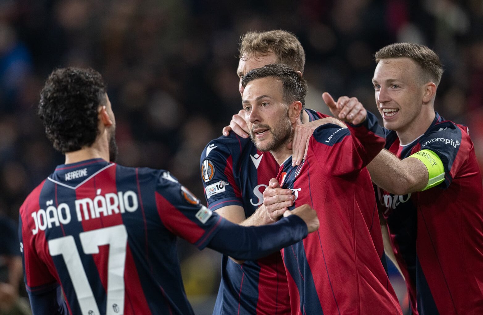 Bernardeschi goleador non molla nella notte europea (@Damiano Fiorentini) post Bologna-Roma 1-1 di Europa League