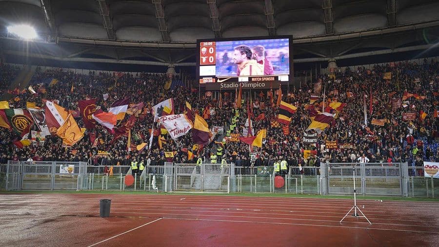 Curva Sud dell’Olimpico, feudo dei tifosi della Roma nello stadio della Capitale