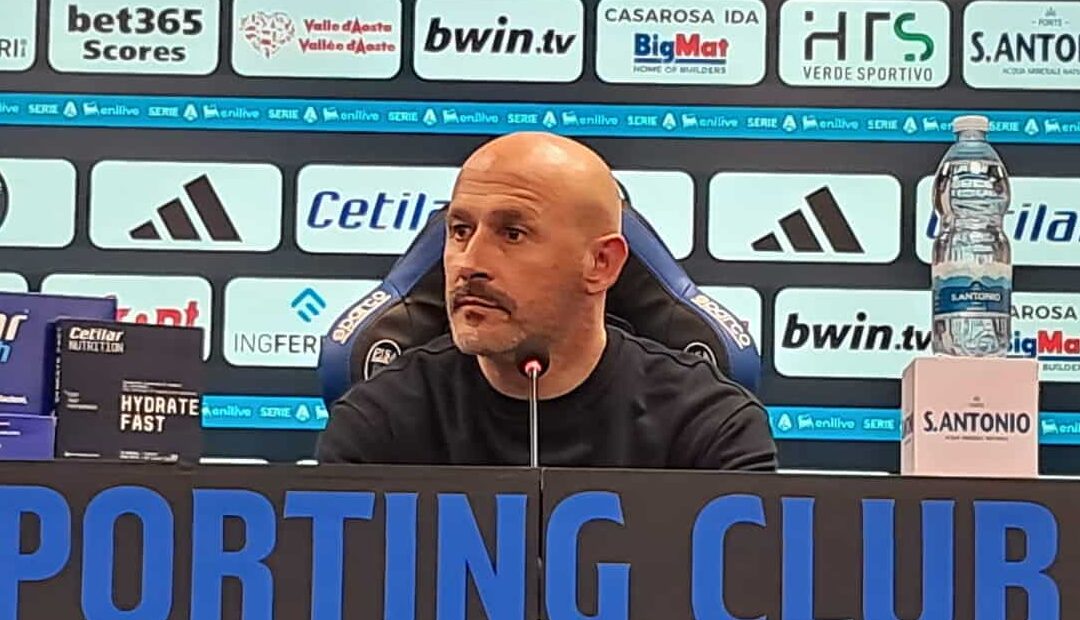 Vincenzo Italiano in conferenza stampa dopo Pisa-Bologna (© Yuri Barbieri - 1000 Cuori Rossoblu)
