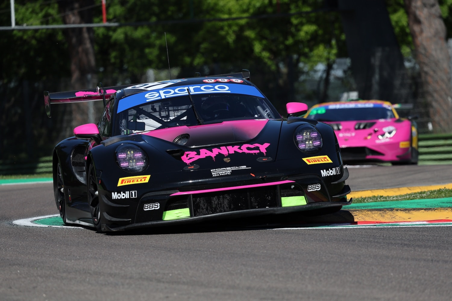 La Porsche #57 di Bankcy e King protagonista nelle qualifiche del GT Italiano a Imola (© ACI Sport)