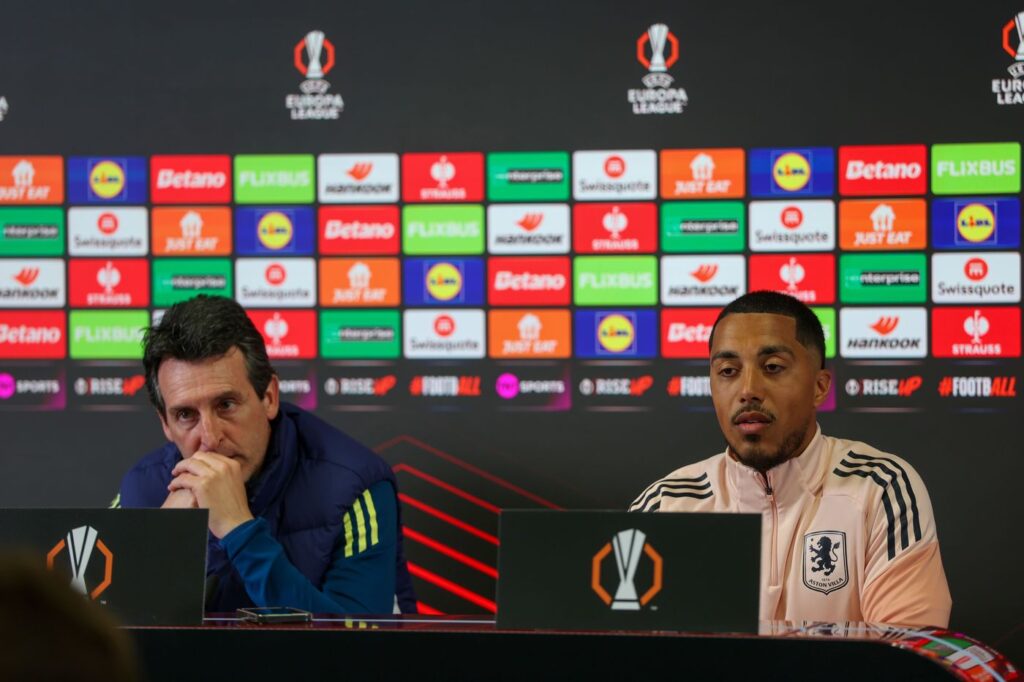 Emery e Tielemans a colloquio coi giornalisti (© Aston Villa)