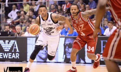 Virtus Pallacanestro Sessantanovesima puntata. Ray braccato da Moss nel quarto di finale contro Milano.