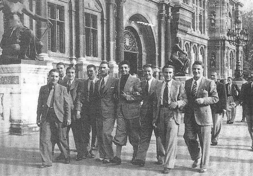 Il Bologna a passeggio per Parigi nel 1937