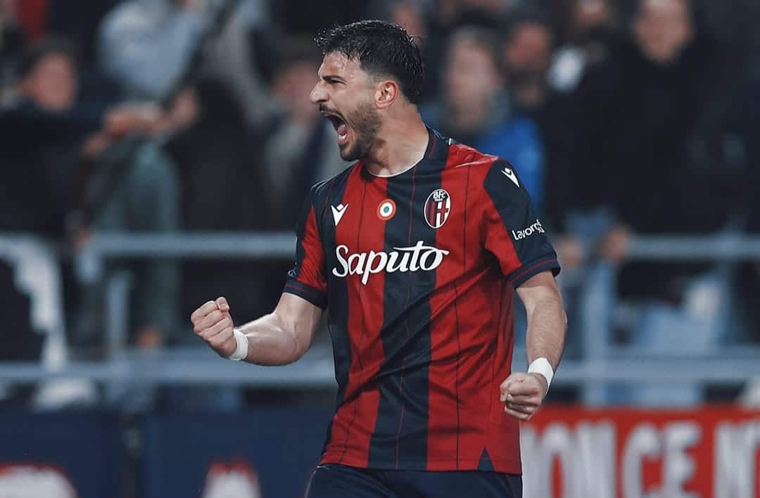 Riccardo Orsolini esulta dopo il gol in Bologna-Lecce 2-0 (©Bologna FC 1909)