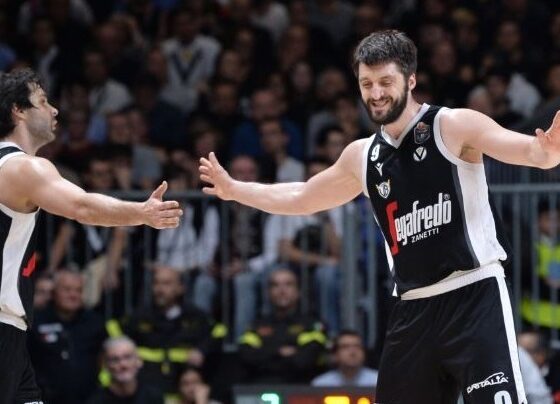 Virtus Pallacanestro Settantaquattresima puntata. Teodosic e Markovic 10 assist a testa nel derby di Natale.