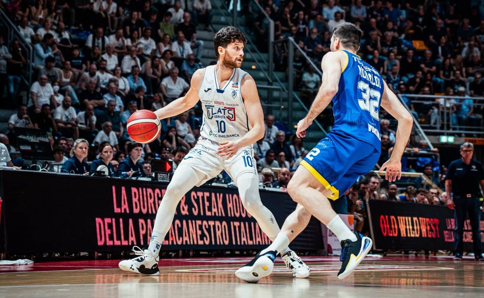 Fortitudo Flats Service Bologna - Scaligera Basket Verona (© Fortitudo Flats Service Bologna)