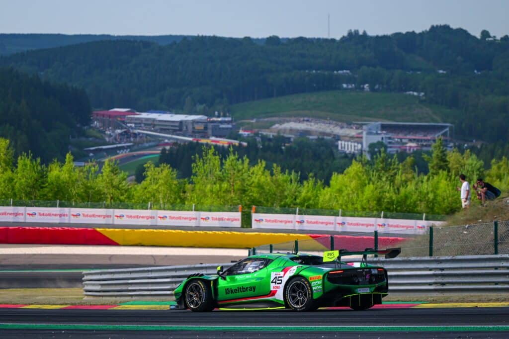 La Ferrari #45, vincitrice nella Silver Cup, in azione alla 24 Ore di Spa