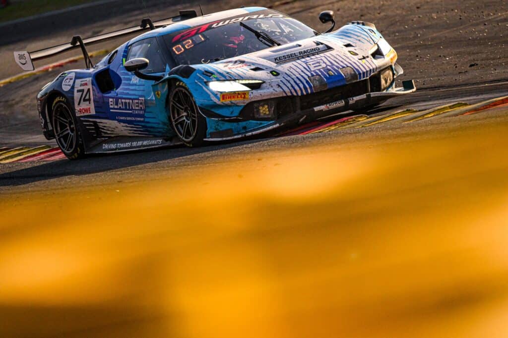 La Ferrari #74, vincitrice nella Silver Cup, in azione alla 24 Ore di Spa