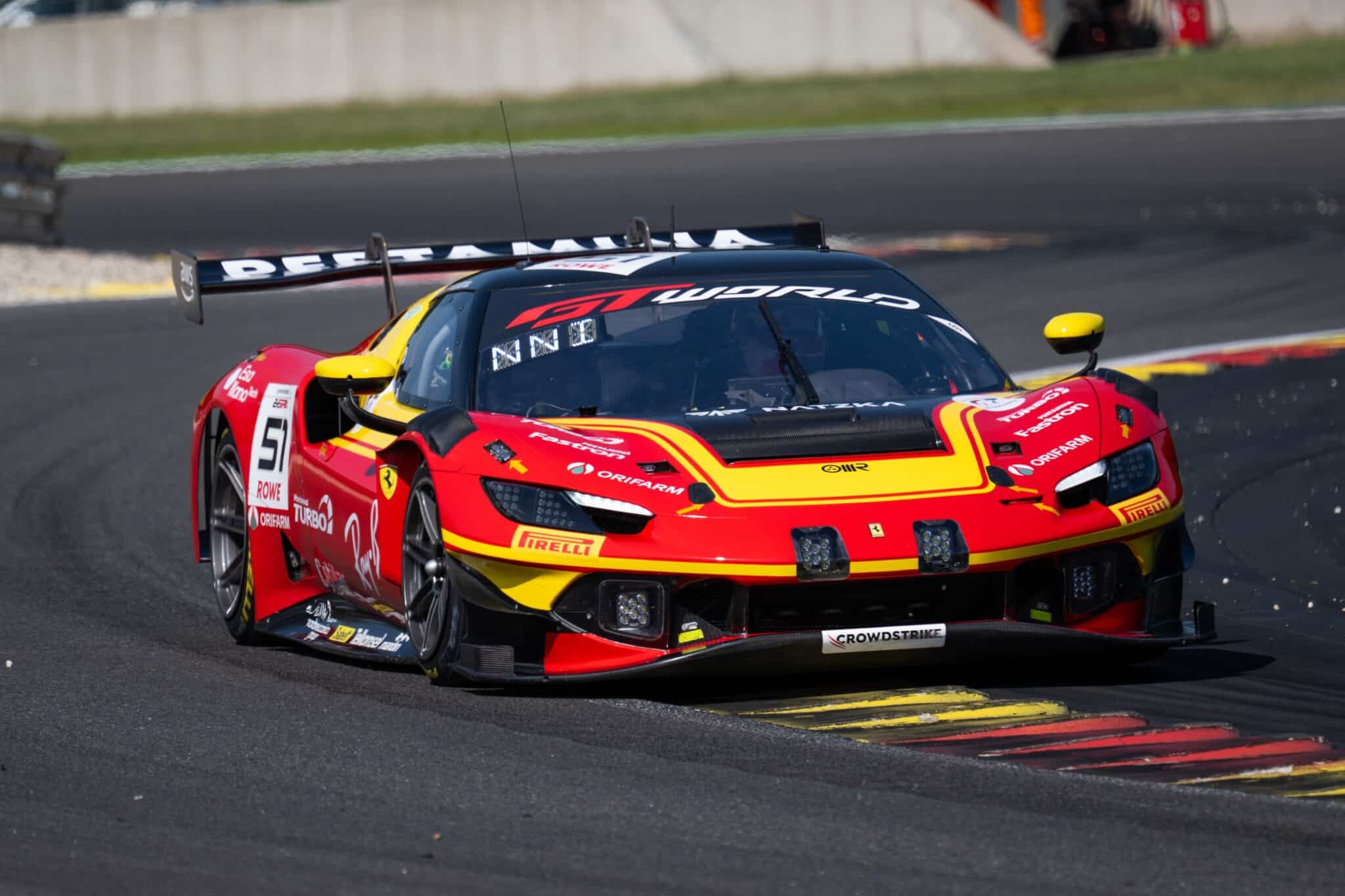 La Ferrari #51 in azione alla 24 Ore di Spa