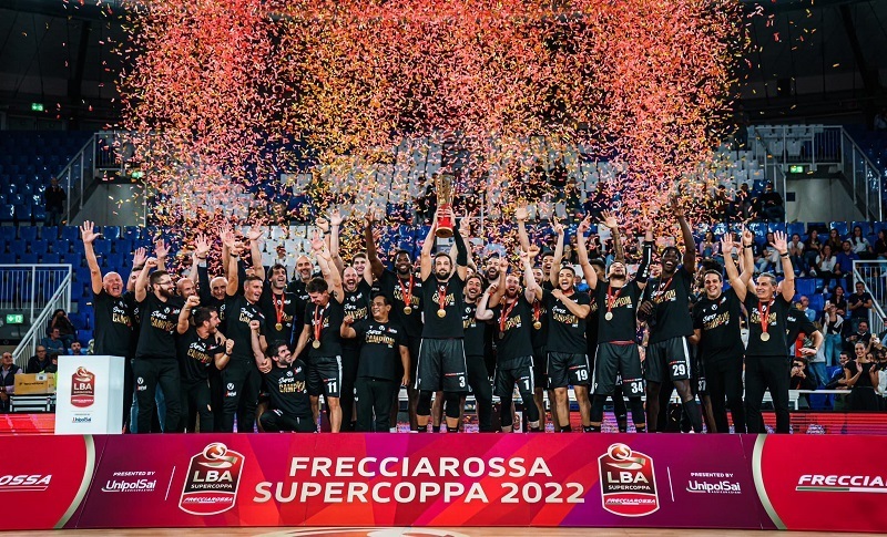 Virtus Pallacanestro Settantanovesima puntata. La Virtus festeggia il successo in Supercoppa.