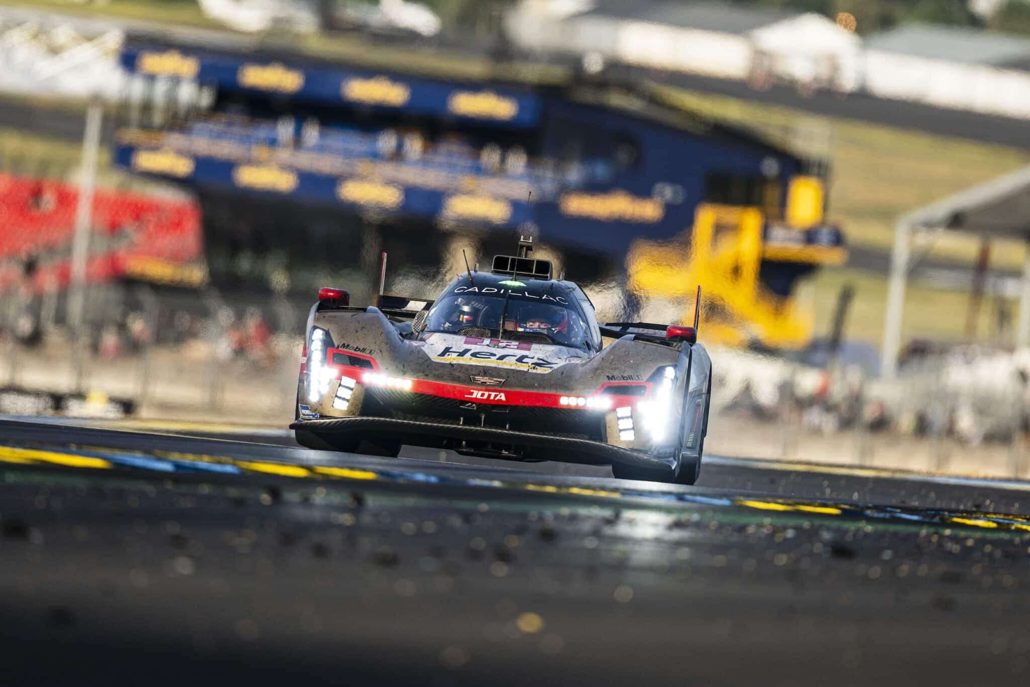 La Cadillac #12 in azione a Le Mans