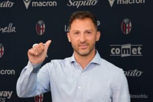 Domenico Tedesco alla conferenza di presentazione (© Ilaria Matteuzzi x 1000 Cuori Rossoblù)
