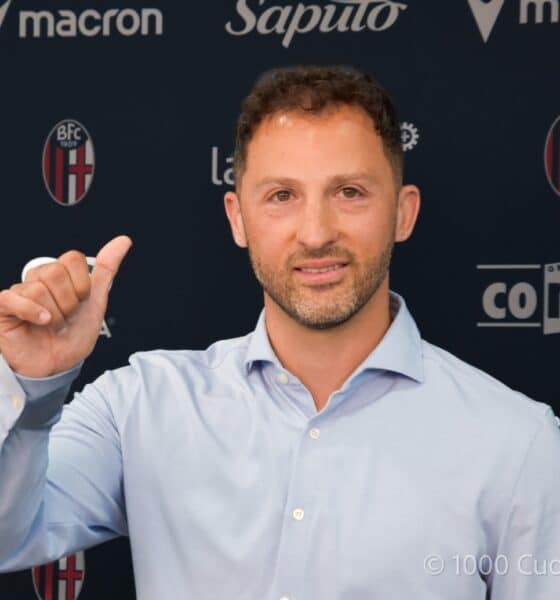 Il nuovo allenatore del Bologna all'attacco della classifica di Serie A (Domenico Tedesco alla conferenza di presentazione (© Ilaria Matteuzzi x 1000 Cuori Rossoblù)