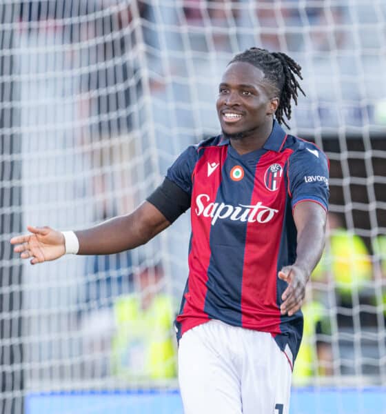 Jonathan Rowe durante Bologna-Inter 2025/26 (© Damiano Fiorentini)