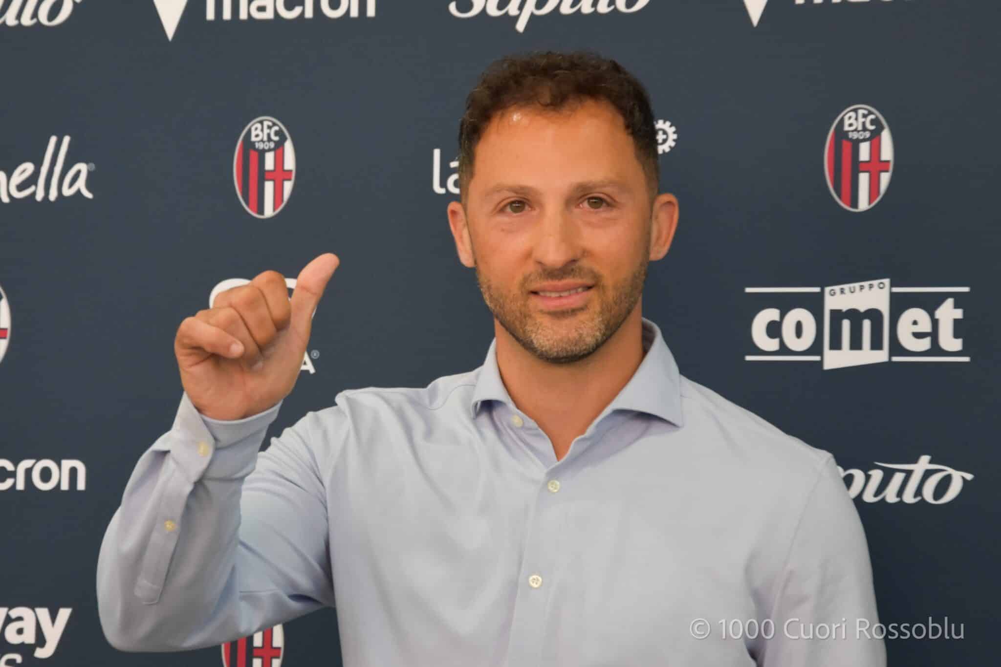 Domenico Tedesco alla conferenza di presentazione (© Ilaria Matteuzzi x 1000 Cuori Rossoblù)