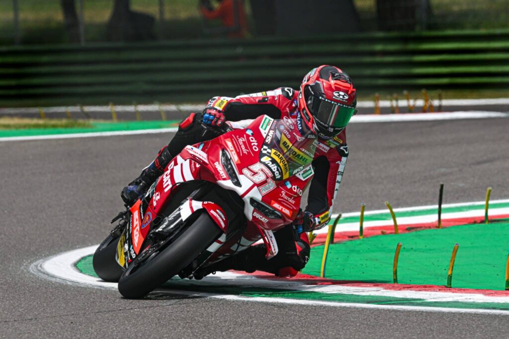 Michele Pirro in Variante Alta a Imola (© Marco Montrone)