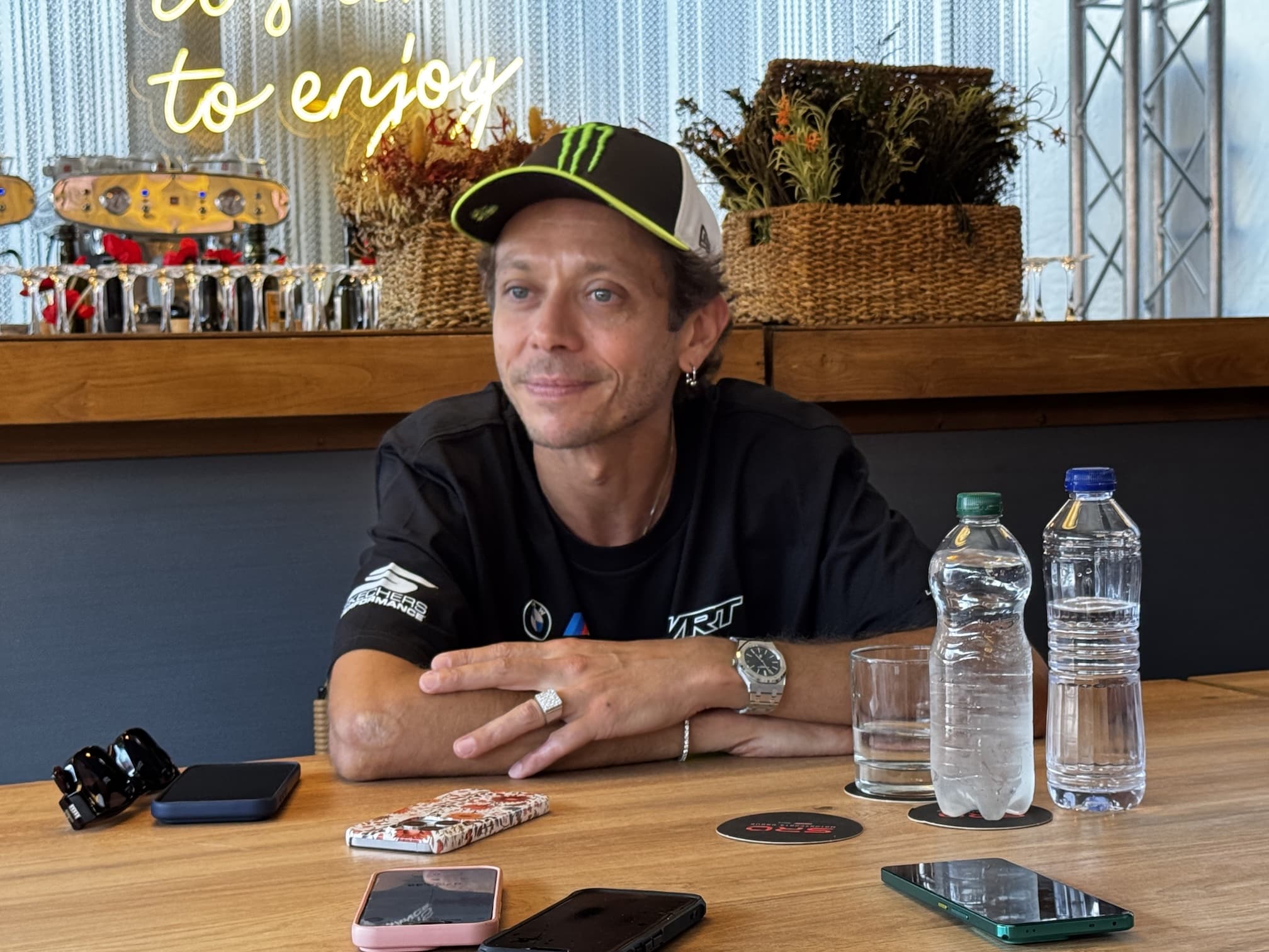 Valentino Rossi durante la conferenza stampa alla 24 Ore di Spa (© 1000 Cuori Motori)