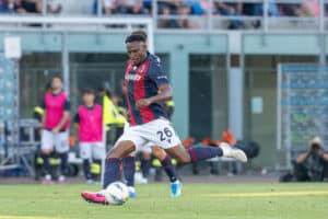 Jhon Lucumí durante Bologna-Inter