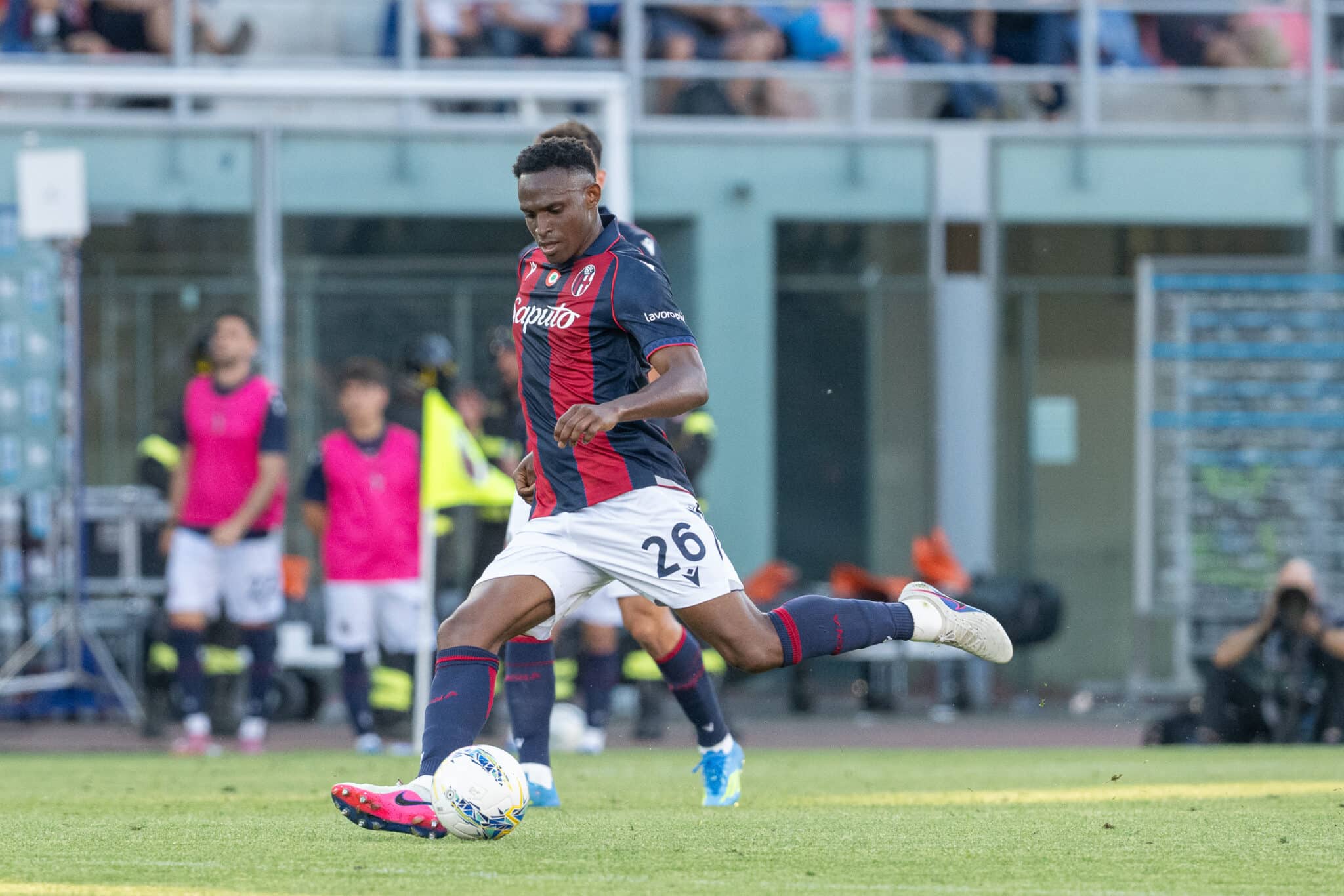 Jhon Lucumí durante Bologna-Inter