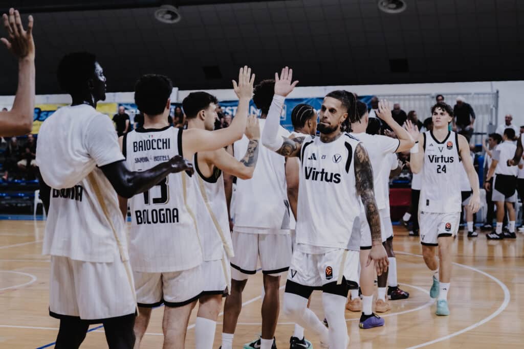Amichevole Vuelle Pesaro-Virtus Bologna (Foto: Virtus Pallacanestro Bologna)