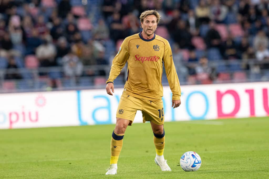 Federico Bernardeschi in azione con la maglia del Bologna (© Damiano Fiorentini)