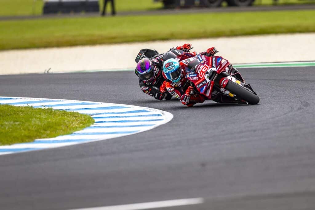 Marc Marquez e Jorge Martin durante la Sprint Race del GP Australia 2026 (© Ducati Media House)