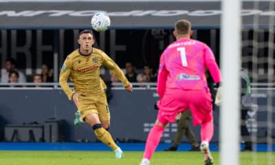Roberto Piccoli in azione, contro Josep Martinez, durante Bologna-Inter 1-3 (© Damiano Fiorentini)
