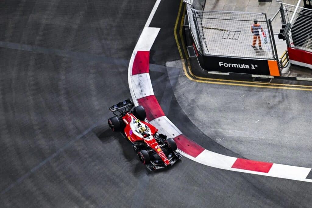 Lewis Hamilton (© Ferrari Media Centre)